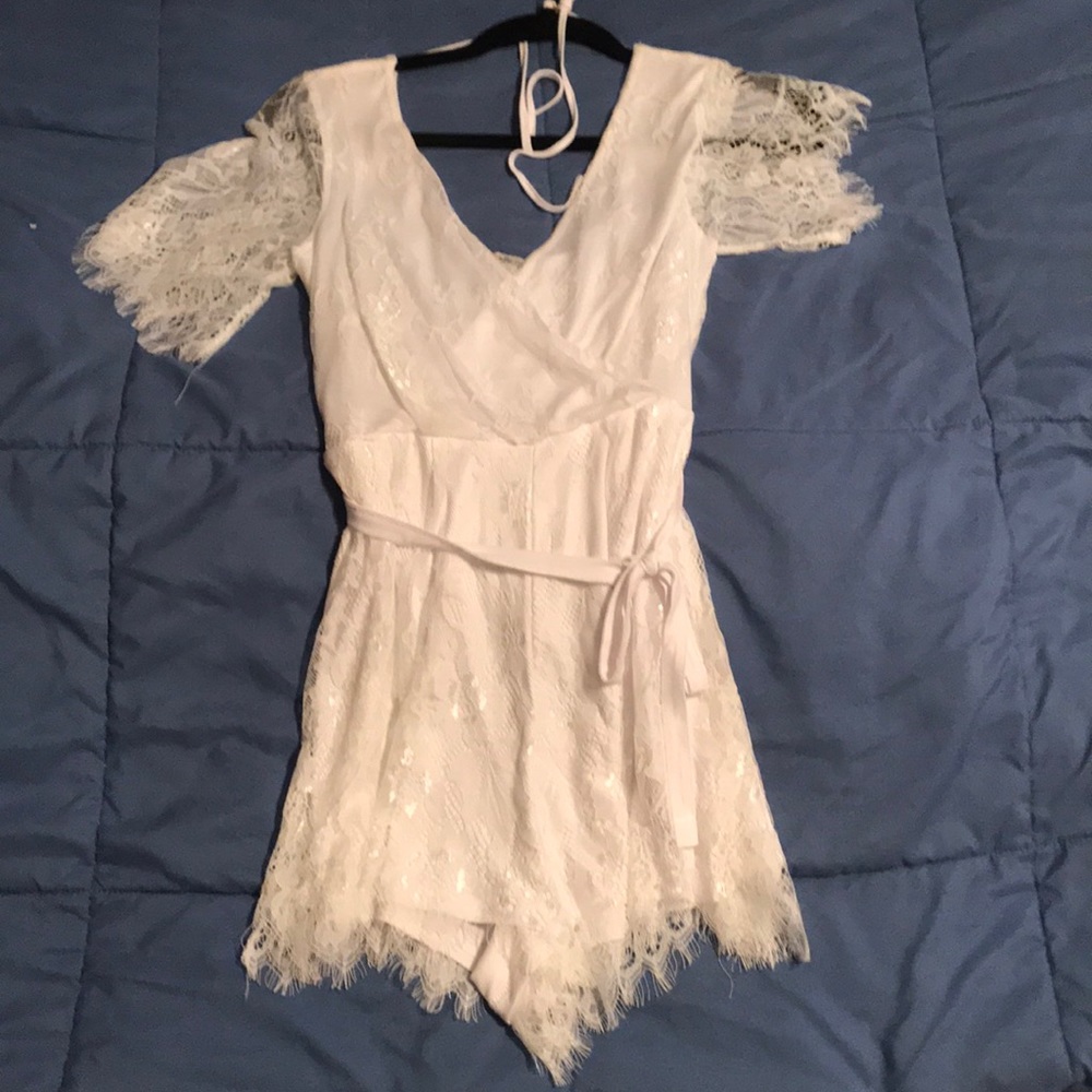 xs white lace romper